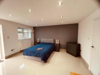 Large and comfy studio flat C near Heathrow - 2