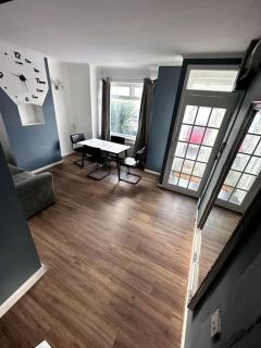 18 min to central London 5 min walk to Abby wood - Londra - 0