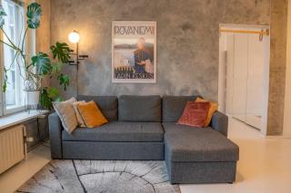Arctic Circle Retreat: Stylish 2-Room Apartment - 9
