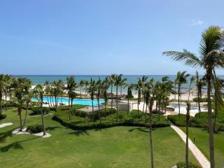 Exclusivos apartamentos con vista a la playa en Aquamarina, Cap Cana - Punta Cana - 0