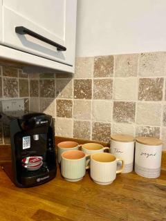 Quirky two bed apartment in Cheltenham town centre - 1