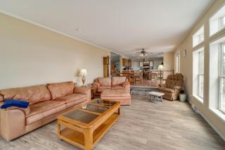 Pet-Friendly Checotah Home with Deck and Lake Views! - Checotah - 4