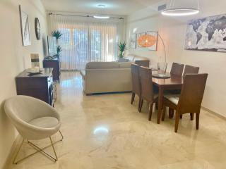 Apartment next to the El Campanario, Atalaya Golf - 8