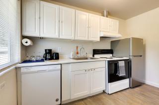 Quiet Lakefront Clearlake Vacation Rental! - 2