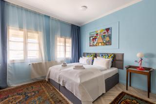 Huge & Stylish in the Center for up to 20 people - 2