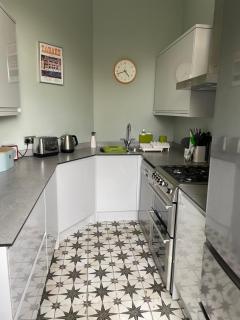 Airy Apartment Sefton Park - 4