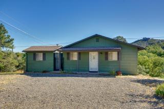1 Mi to Whiskey Row Home with Fire Pit and Deck - Prescott - 9
