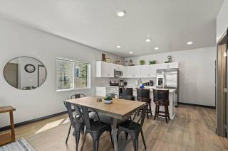 Brand New 3BD 2 5BTH Triplex Unit Near Downtown - Spokane - 6
