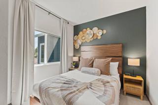 Brand New 3BD 2 5BTH Triplex Unit Near Downtown - 5