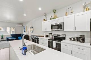 Brand New 2BD 1 5BTH Triplex Unit Near Downtown - Spokane - 0