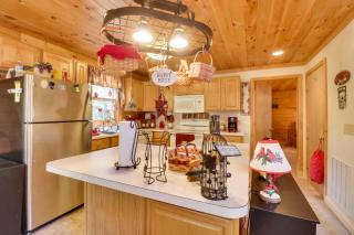 Virginia Mountain Cabin with Decks and Fireplaces - - 3