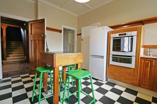 Pohutukawa House - New Plymouth Holiday Home - New Plymouth - 4