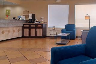 Quality Inn & Suites Airport - El Paso - 6