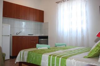 Studio Apartment Lenka - Milna - 3