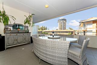 Belle Escapes - Beach Retreat Townhouse Glenelg - Glenelg - 2