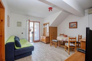 Apartments with parking spaces Jezera, Murter - 21148 - Jezera - 2