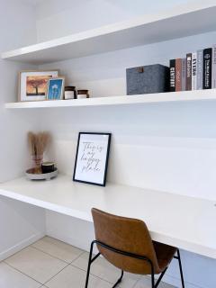 Southbank Apt King and Sofa Bed with Free Parking - 4