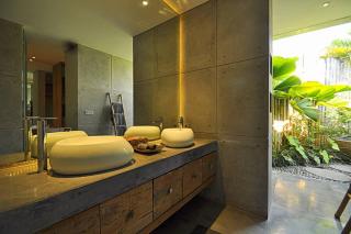 Luxury Designer Villa in A+ Location Berawa - Canggu - 8