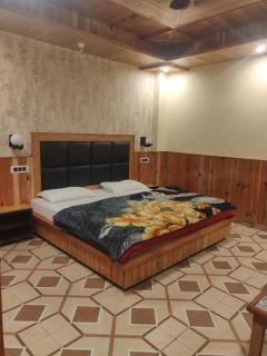 Dhi Ananta Homestay - Pure Veg - Kasol - 9