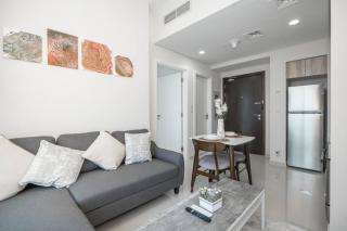 StoneTree - Cozy 1BR with spacious balcony in Golf Vita A - Dubai - 3