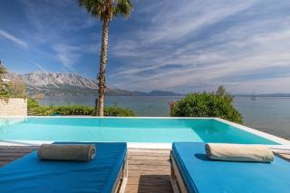 Villa Madouri 5 bed seafront villa with private pool - Pogoniá - 0