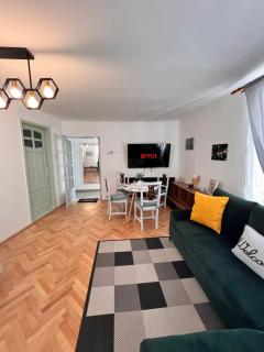 Old Town City Center Apartments - Braşov - 5