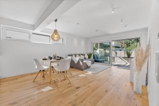 NEU: Stylische Suite mit Netflix und Workspace - Böblingen - 9