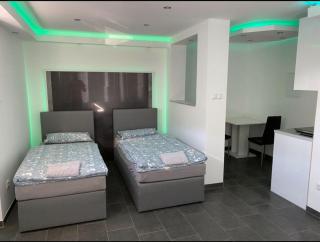 JE Zimmervermietung - 0