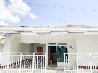 Oma Uti Syariah Mitra RedDoorz near Stasiun Lempuyangan - Sentool - 1