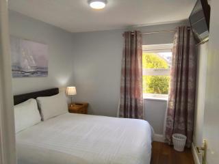 Wild Atlantic Accommodation 70 Burnside - Letterkenny - 5