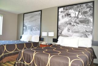 Super 8 by Wyndham Clearfield - Clearfield - 2