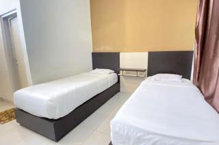 RedDoorz Syariah @ Jalan Jendral Sudirman Pekanbaru - Pekanbaru - 8