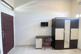 RedDoorz Syariah @ Jalan Jendral Sudirman Pekanbaru - Pekanbaru - 4