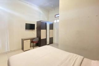 RedDoorz Syariah @ Jalan Jendral Sudirman Pekanbaru - Pekanbaru - 2