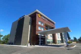 La Quinta Inn & Suites by Wyndham Centralia - Centralia - 9