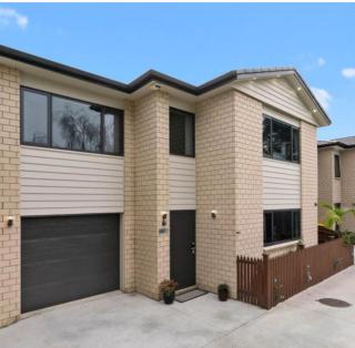 Private resident - Auckland - 1