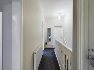 Pottery House - Stoke on Trent -Free parking - Central Location - Sleep 8 - Stoke on Trent - 5