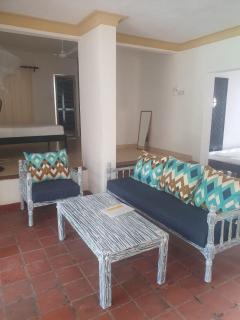 Wayside Beach Apartments - 7