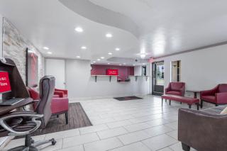 Red Roof Inn Forrest City - 2