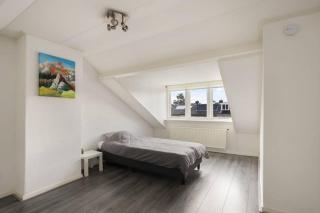 Apeldoorn- ruime eengezinswoning met 5 slaapkamers - 3