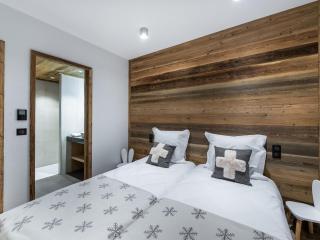 Duplex Neuf Près des Pistes avec Cheminée, Parking et Wifi Inclus - FR-1-562-72 - 2