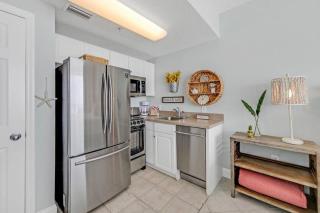 Beachfront Studio #709 at Majestic - Panama City Beach - 6