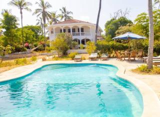 Sand and Shells Beach House- 4 Bedroom with a pool - Mombasa - 4