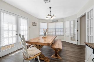 Quiet 4BR Farmhouse: Ideal Family Retreat - Whitney - 3