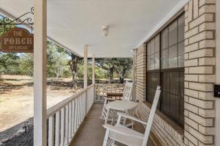 Quiet 4BR Farmhouse: Ideal Family Retreat - Whitney - 9