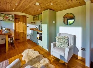 Abberley Shepherds Hut - Ockeridge Rural Retreats - Wichenford - 2