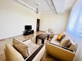 New Building Luxury and Large Apartment in Center with Balcony + Amazing View, Near Opera & Norther Avenue - Ereván - 6