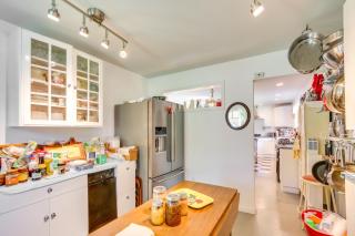 Spacious and Secluded Shook Home with Private Hot Tub! - - 8