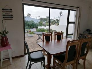Pine-Tree Home - Cape Town - 5