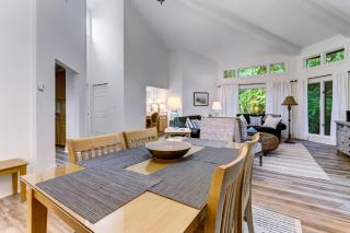 2349/51 Courtside Villas - 1